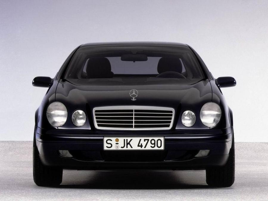  Mercedes-Benz Coupe Studie 1993 года  (фото 4 из 7)